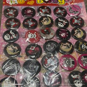 Cartón sorpresa chapita pirata 30 unidades